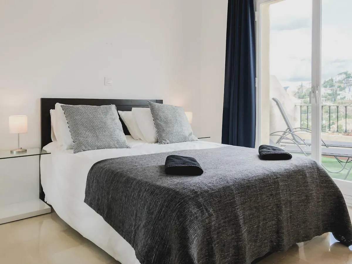 Jacuzzi Rooftop Bbq Wifi Pool Music Netflix Games Benahavis Spain