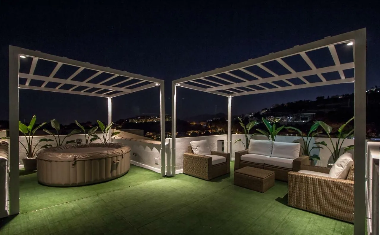 Jacuzzi Rooftop Bbq Wifi Pool Music Netflix Games Benahavis