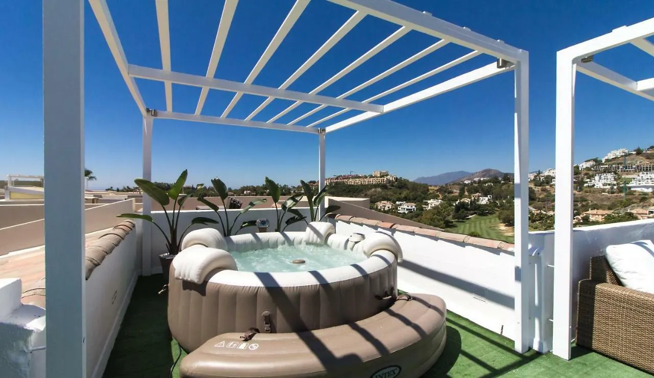 Jacuzzi Rooftop Bbq Wifi Pool Music Netflix Games Benahavis Apartment
