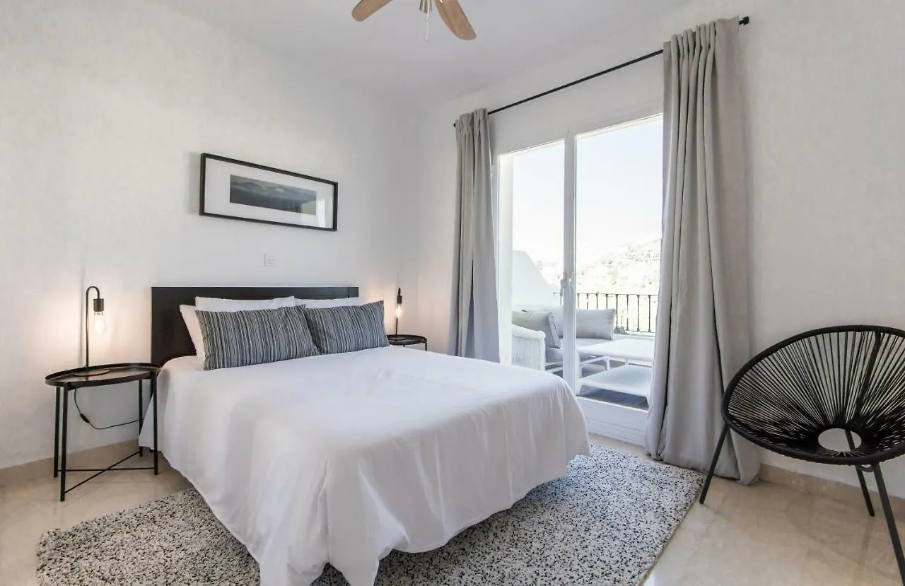 Apartment Jacuzzi Rooftop Bbq Wifi Pool Music Netflix Games Benahavis Spain